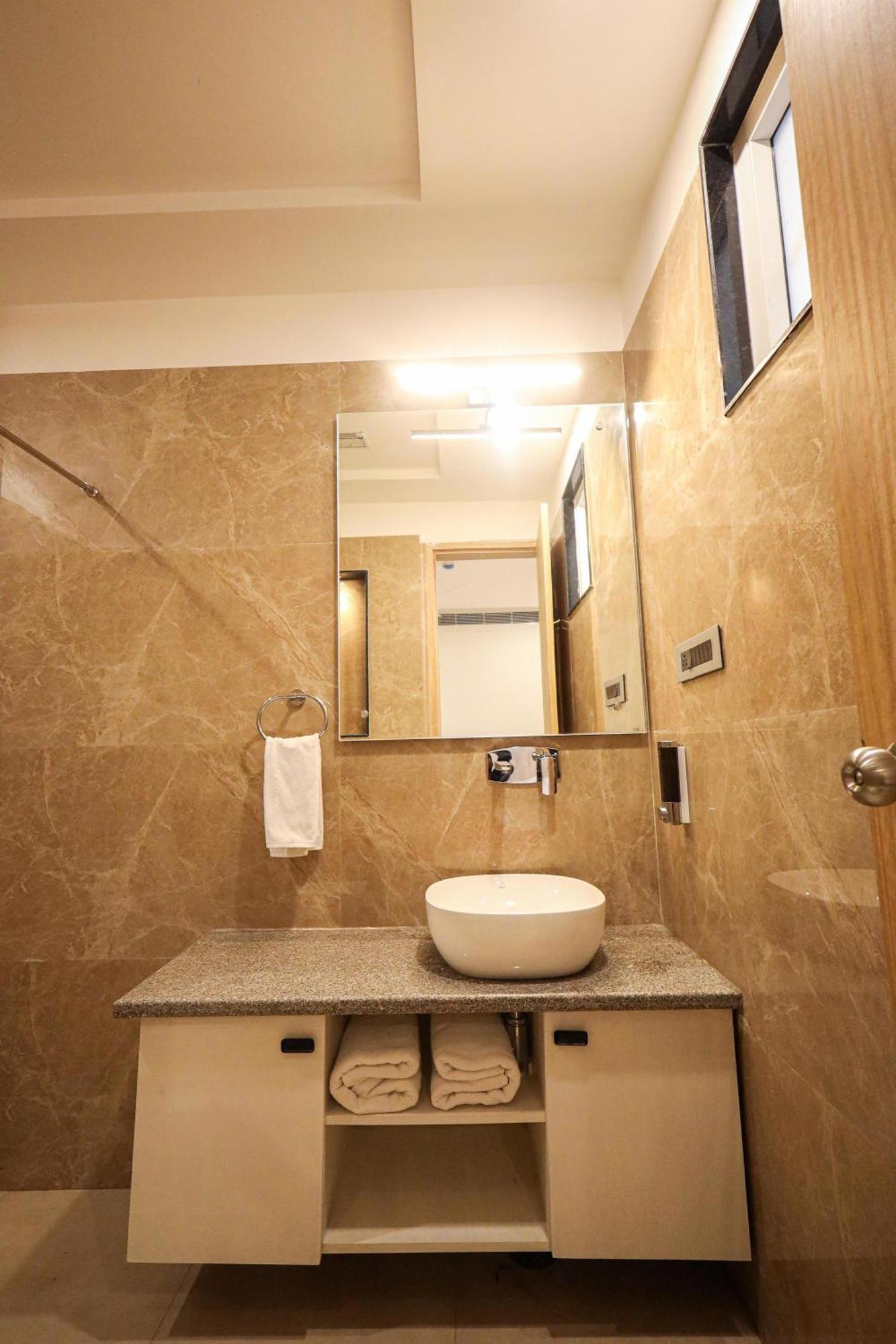 Hotel The Royal Legacy Lucknow Exterior foto