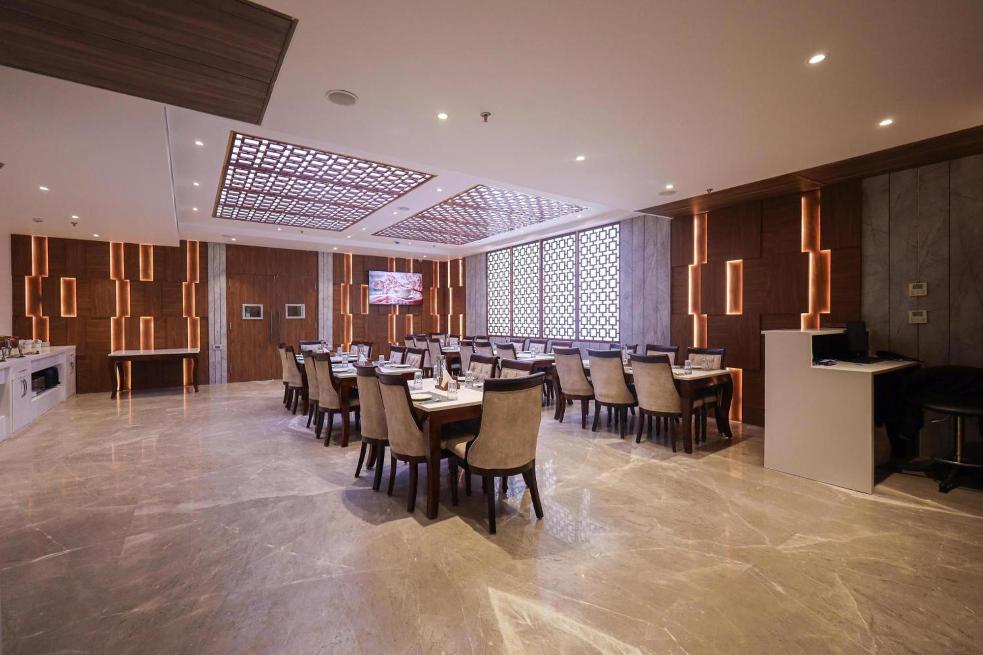 Hotel The Royal Legacy Lucknow Exterior foto