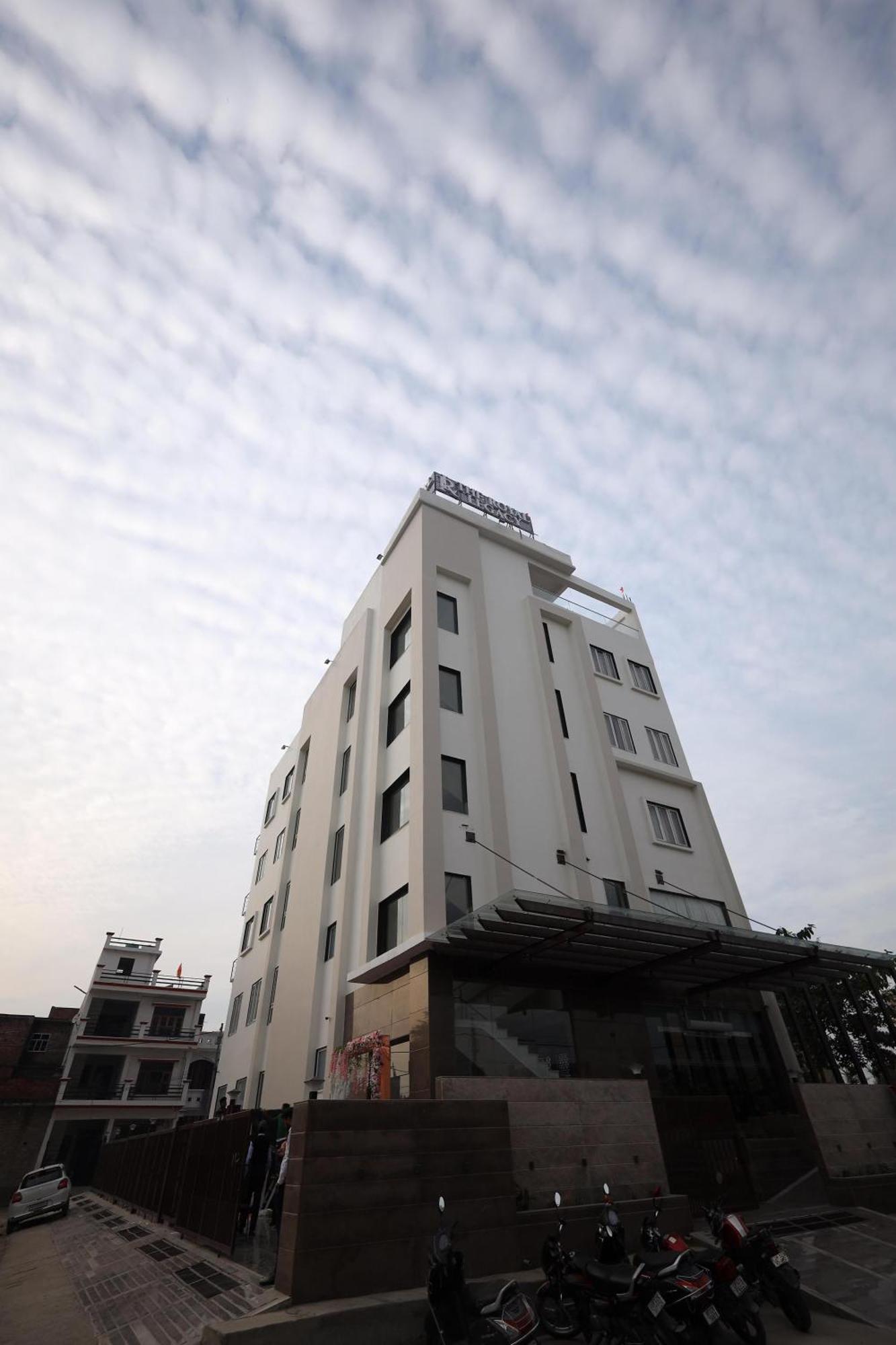Hotel The Royal Legacy Lucknow Exterior foto