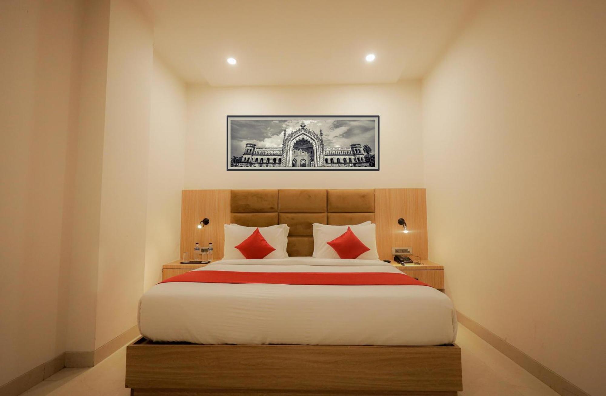 Hotel The Royal Legacy Lucknow Exterior foto